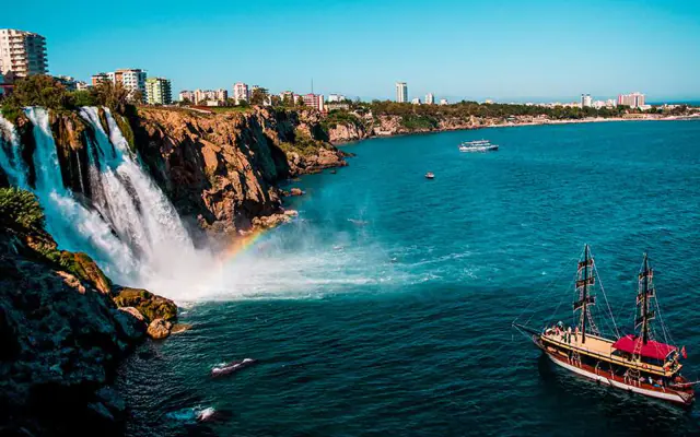 Prohlídka města Antalya a vodopády