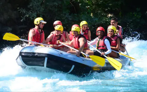 Dobrodružný balíček 4 v 1 (Rafting, Jeep, Zipline a Buggy)