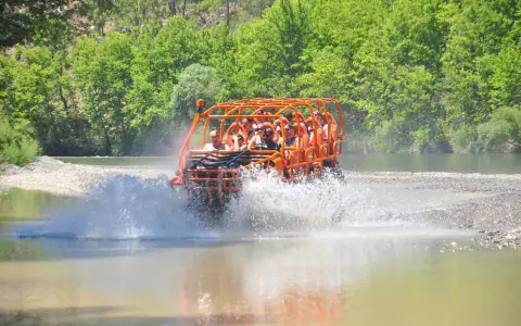 Dobrodružný balíček 4 v 1 (Rafting, Jeep, Zipline a Buggy)