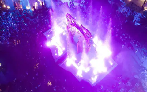 The Land of Legends Nachtshow & Shopping