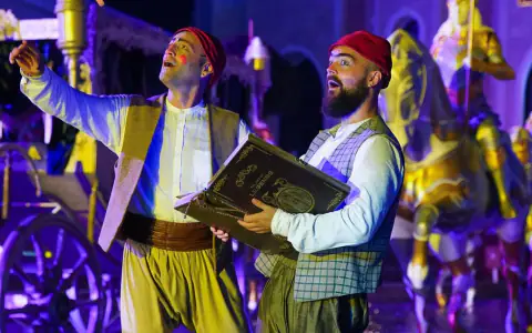The Land of Legends Nachtshow & Shopping