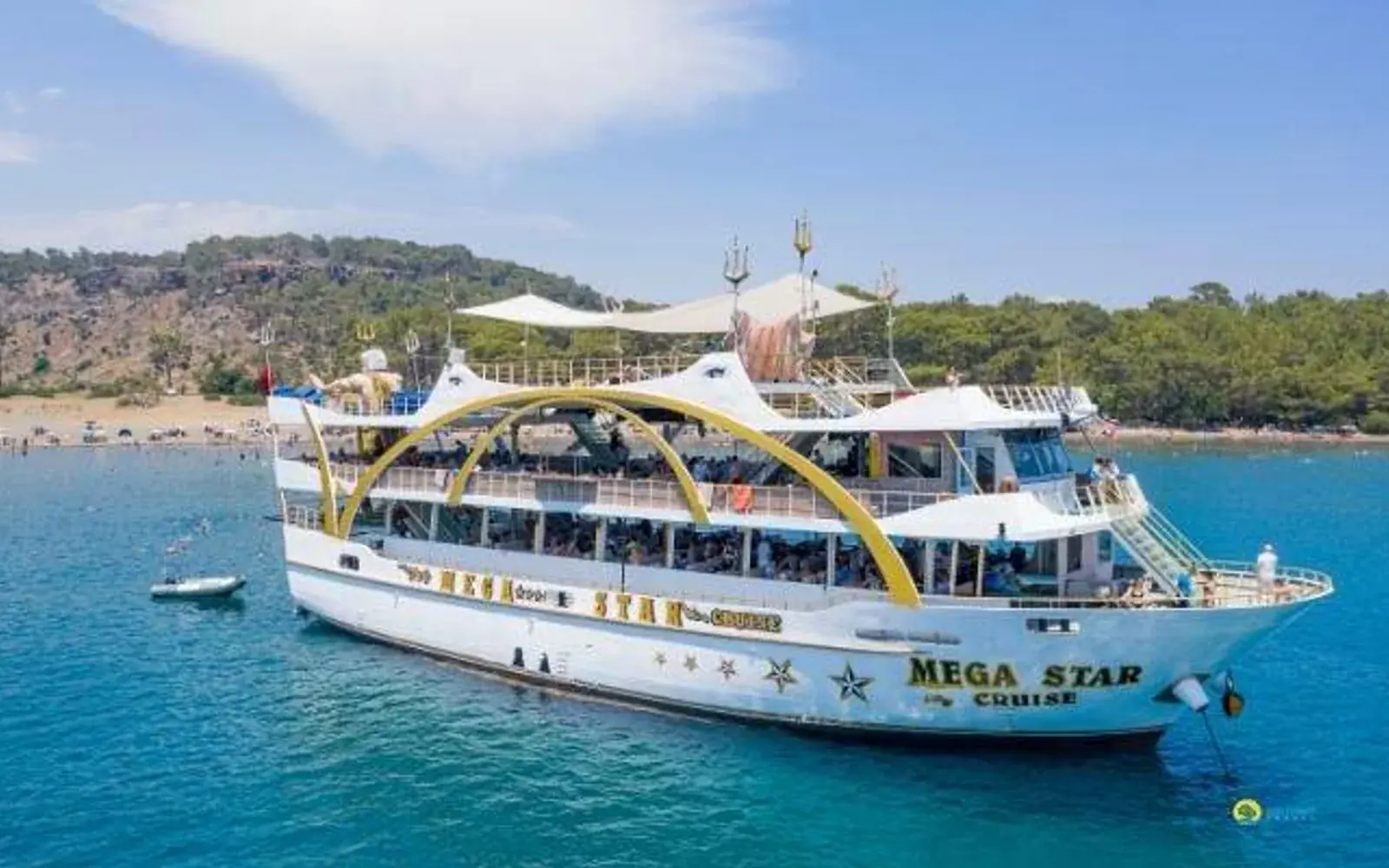 Mega Star Yacht Tour