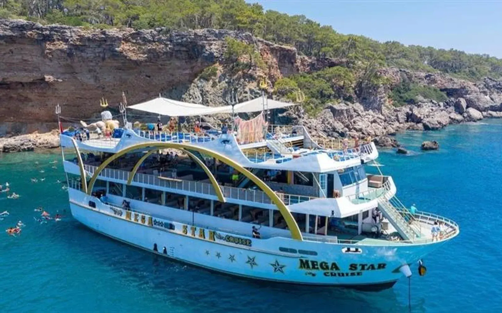 Mega Star Yacht Tour