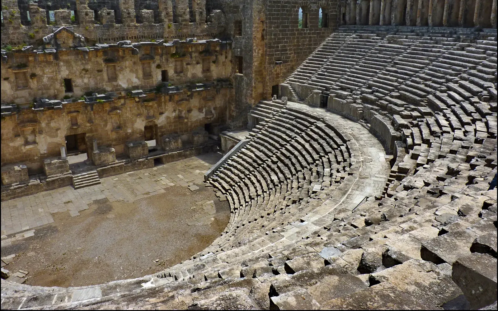 Perge, Aspendos & Kurşunlu-Wasserfall Tour