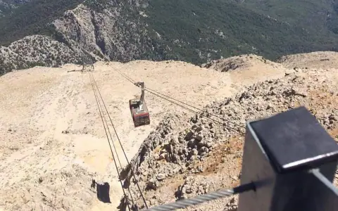 Lanovka na horu Tahtalı (Olympos Teleferik)